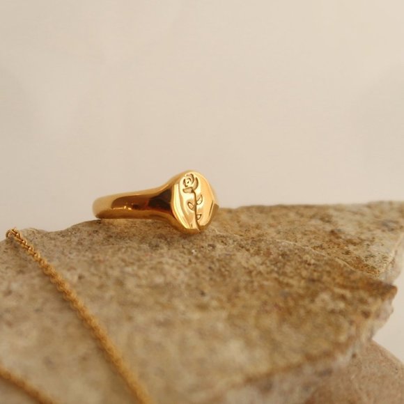 NEW 18K Gold Plated Rose Flower Signet Ring - Picture 6 of 10
